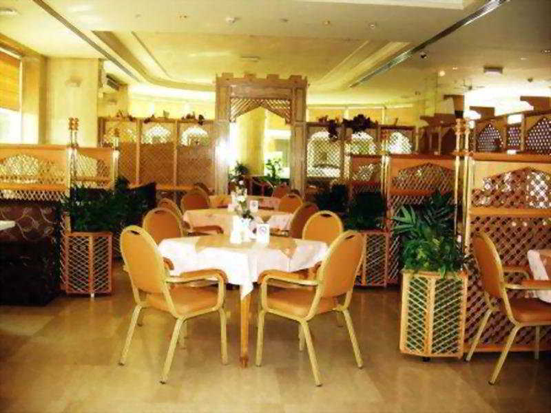 Comfort Inn Hotel Deira Дубай Екстериор снимка