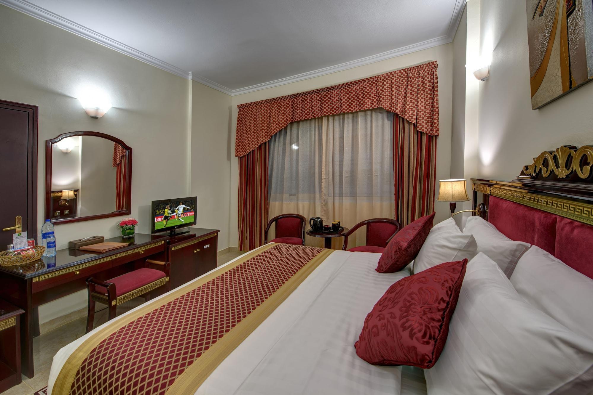 Comfort Inn Hotel Deira Дубай Екстериор снимка