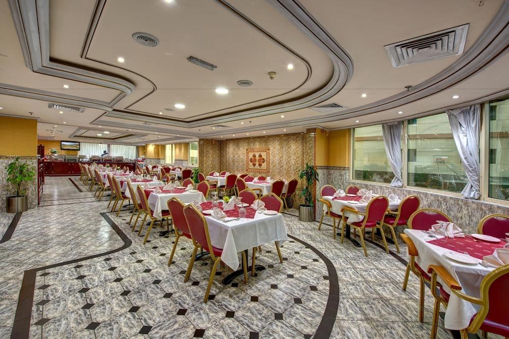 Comfort Inn Hotel Deira Дубай Екстериор снимка
