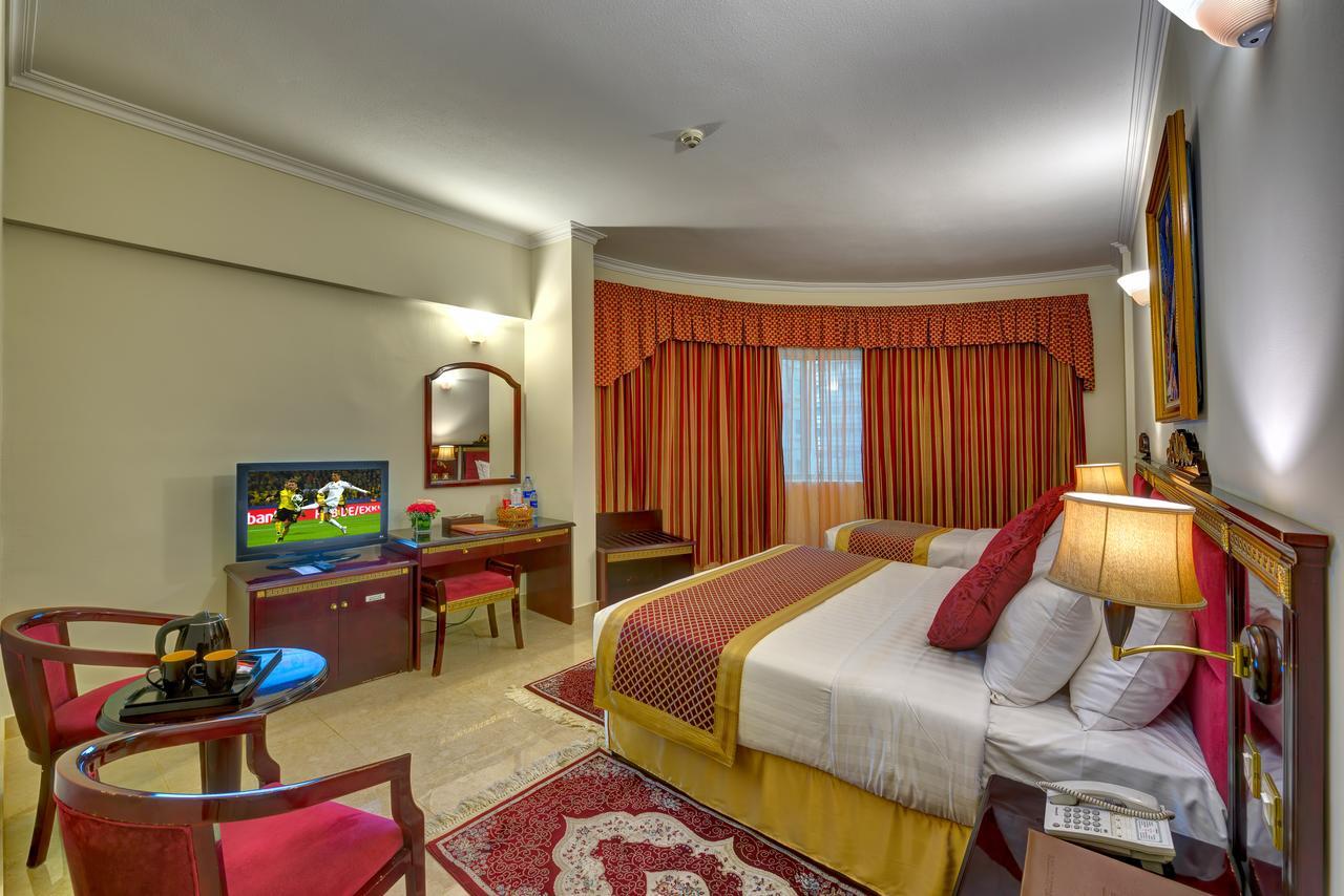 Comfort Inn Hotel Deira Дубай Екстериор снимка